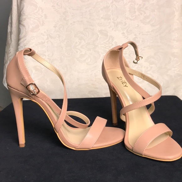 Zriey High heeled sandals - Picture 2 of 3
